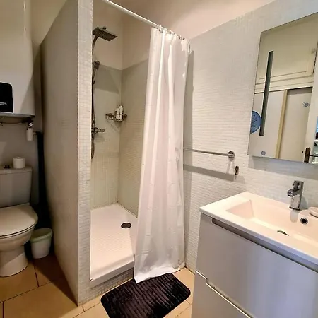 Au Bord De La Mer De Juan-les-pins * אנטיב